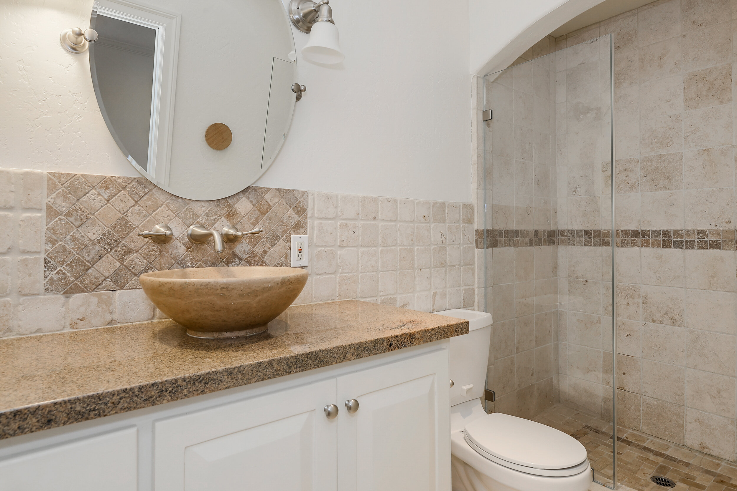 Los Altos 5b/r 4bath Estate